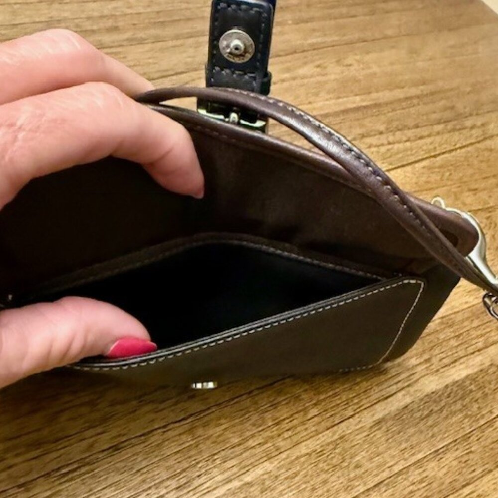 COACH "SOHO" Vintage Leather Wristlet - Picture 5 of 14